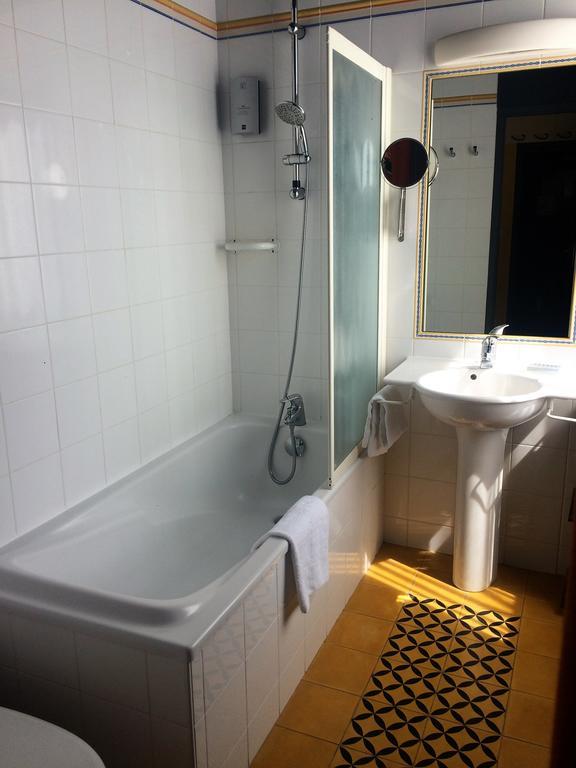 Hotel De La Presqu'Ile โครซง ภายนอก รูปภาพ